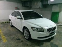 Selling White Volvo S40 2010 Automatic Gasoline 