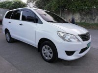 White Toyota Innova 2013 for sale in Talisay