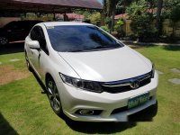 Selling White Honda Civic 2013 Automatic Gasoline at 68000 km