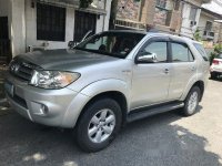 Selling Toyota Fortuner 2010 Automatic Gasoline at 70000 km 