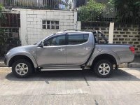 Selling Mitsubishi Strada 2014 Automatic Diesel at 32000 km 