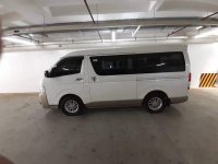 Selling White Toyota Hiace 2015 at 46000 km 