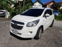 White Chevrolet Spin 2015 for sale in Rizall