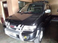 Black Isuzu Crosswind 2017 for sale in Makati 