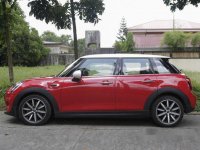 Selling Red Mini Cooper 2019 in Quezon City