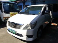 Selling White Toyota Innova 2013 in Marikina