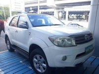 White Toyota Fortuner 2010 for sale in Manual