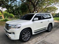 White Toyota Land Cruiser 2019 for sale in Automatic