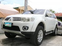 White Mitsubishi Montero 2013 for sale in Manila