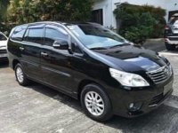 Black Toyota Innova 2012 for sale in Manual