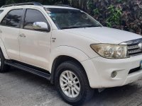 Selling White Toyota Fortuner 2018 in Manila