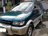 Selling Blue Isuzu Crosswind 2002 in Quezon City