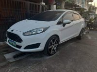 White Ford Fiesta 2014 at 77698 km for sale