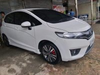 Selling White Honda Jazz 2016 in Surigao City