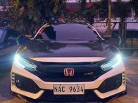 Sell White 2016 Honda Civic in Pasig 