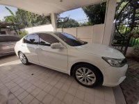 Pearl White Honda Accord 2013 for sale in Automatic