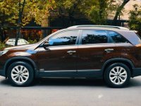 Selling Brown Kia Sorento 2013 at 71000 km