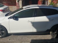 White Volvo V40 2015 Automatic for sale  