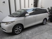 Sell Pearl White 2006 Toyota Previa in San Juan