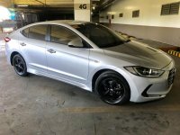 Silver Hyundai Elantra 2017 for sale in Manual