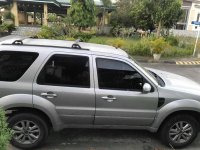 Selling Silver Ford Escape 2011 in Manila