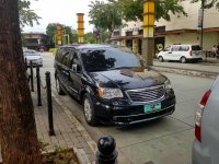 Selling Black Chrysler Town And Country 2012 in Bonifacio