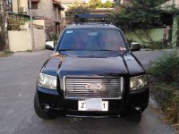 Black Ford Everest 2009 for sale in Manual