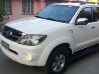 White Toyota Fortuner 2018 for sale in Las Pinas