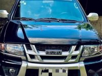 Black Isuzu Crosswind 2015 for sale in Naic