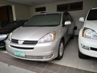 Silver Toyota Sienna 2004 for sale in Quezon City