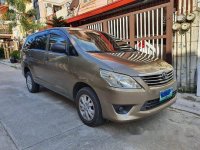 Selling Bronze Toyota Innova 2013 in Manila