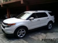 White Ford Explorer 2013 for sale in Manila