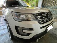 Sell White 2016 Ford Explorer at 55000 km