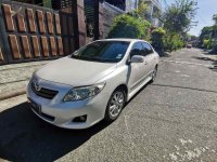 Pearl White Toyota Corolla Altis 2010 for sale in Automatic