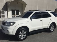 Sell White 2010 Toyota Fortuner in Parañaque