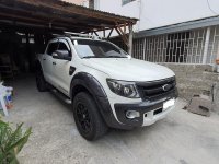 Selling White Ford Ranger in Parañaque