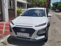 Selling White Hyundai KONA in Manila