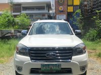 White Ford Everest for sale in Manila