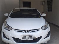 Selling White Hyundai Elantra in Carmona