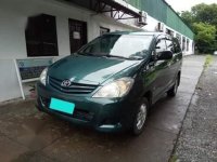 Selling Green Toyota Innova in Cainta