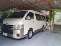 Selling White Toyota Hiace in Makati