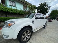 Silver Ford Everest 2013 for sale in Metro Manila