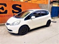 Sell White Honda Jazz in Caloocan