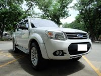 Sell White Ford Everest in Parañaque