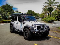 Selling White Jeep Wrangler for sale in Makati