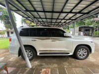 Sell White Toyota Land Cruiser in Manila