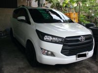 Sell White Toyota Innova in Valenzuela