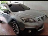 Selling Grey Subaru Outback in Parañaque