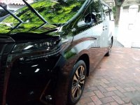 Selling Black Toyota Alphard in Caloocan