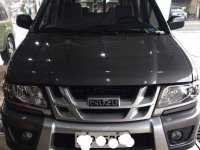 Selling Black Isuzu Crosswind in Manila